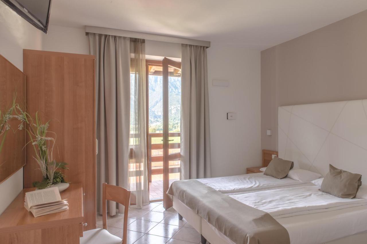 Hotel Residence La Pertica Tremosine Bagian luar foto
